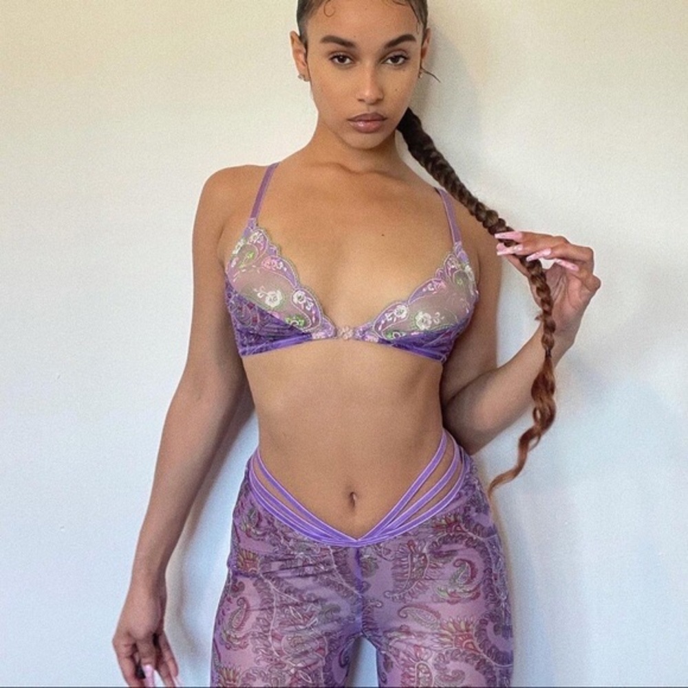 Savage X Fenty Bohemian Paisley Open-Back Legging
